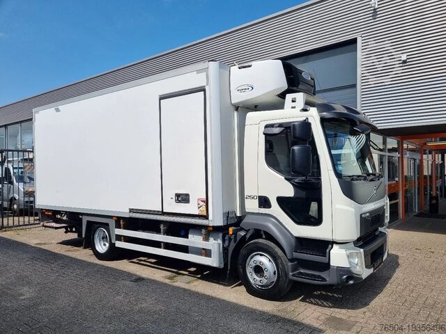 Рефрижераторная/морозильная транспортировка Volvo FL 250 Carrier 750MT ATP Zwischenwand LBW Euro 6