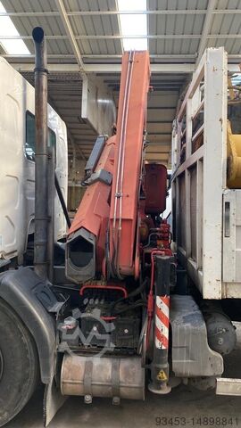 Грузовик с крановой стрелой Renault 270 DCI