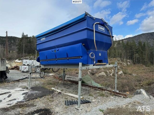 Разбрасыватель соли Schmidt Stratos B120 Schmidt Stratos B120 Salt Spreader