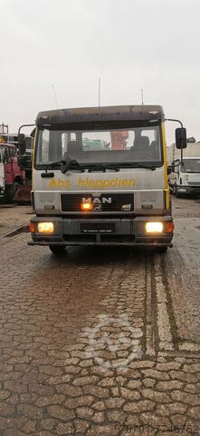 Эвакуатор MAN L 2000