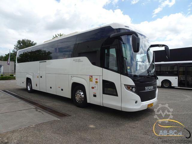 Туристический автобус SCANIA Higer Touring HD 51 Sitze