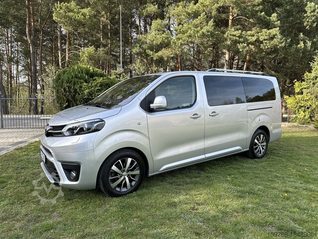 автобус Toyota Proace Verso Family