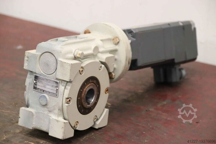 Редукторный двигатель постоянного тока 300 В 444 об/мин SPN Siemens FHF 75  1FT 6034-4AK71-3EA1