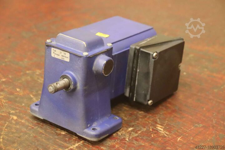 Мотор-редуктор 0,066 кВт 2 об/мин Groschopp Z 10 WK 1695001  IGKU 80-40