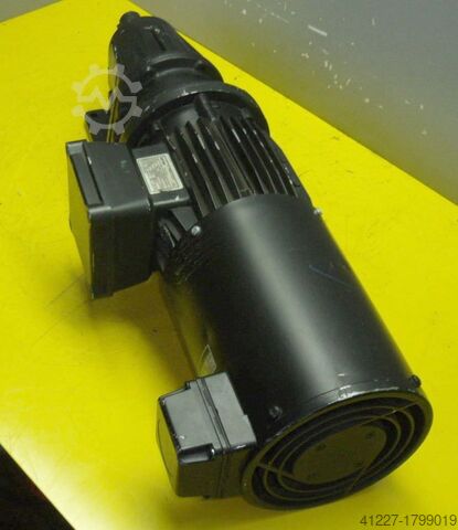 Двигатель редуктора 0,8 кВт 750 об/мин LENZE 13.550.85.1.2.5