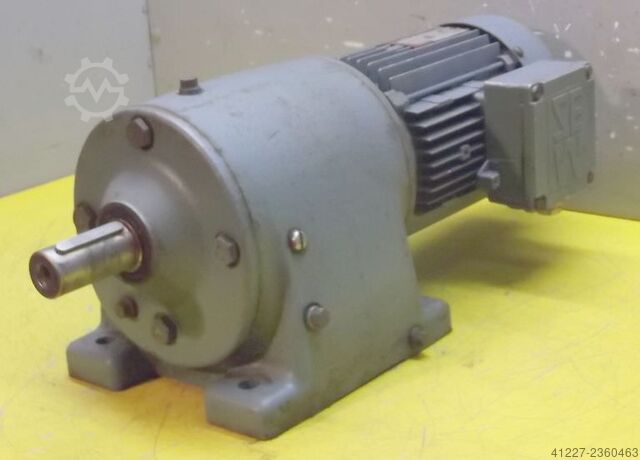 Редукторный двигатель 0,55 кВт 50 об/мин SEW Eurodrive R60DT80K4