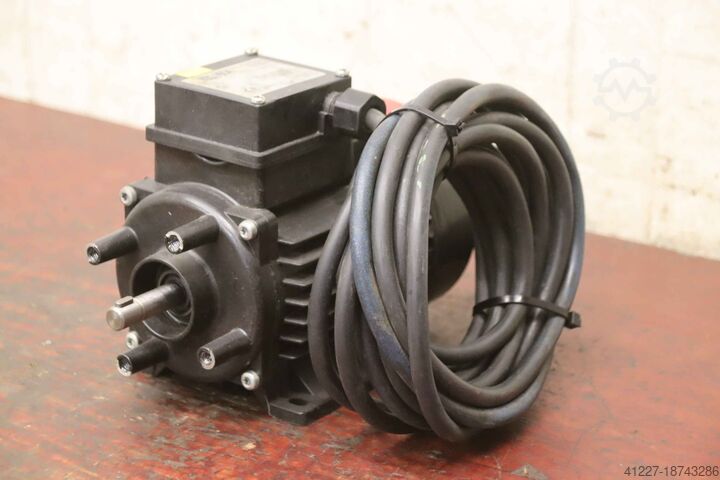 Электродвигатель 0,12 кВт 3000 об/мин ELWA B3/B14