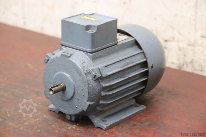 электродвигатель 0,18 кВт 2800 об/мин unbekannt DM 63 K 2
