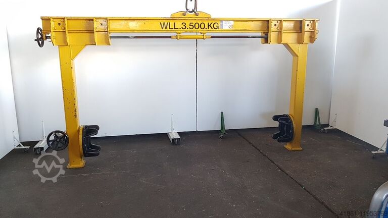 Траверса опрокидывания крана для ковша/контейнера GLOBUS 3500 Kg