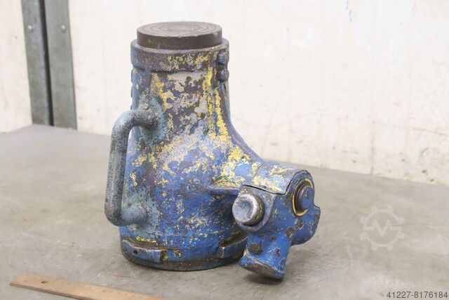 Подъемный домкрат Osaka 50 ton  Hub 130 mm