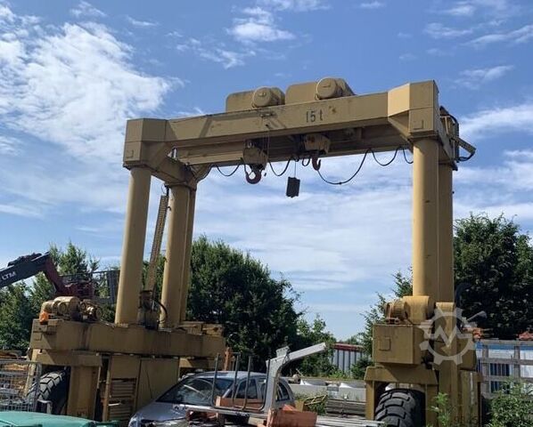 Мостовой кран Caterpillar 