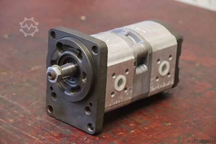 Двойной гидравлический насос Bosch 0 510 900 006  1517 222 377