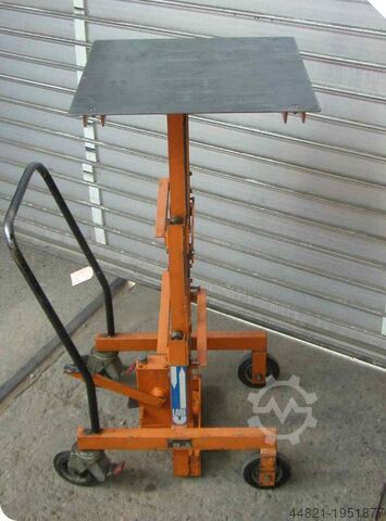 Подъемный стол LARF FH 3/6 T