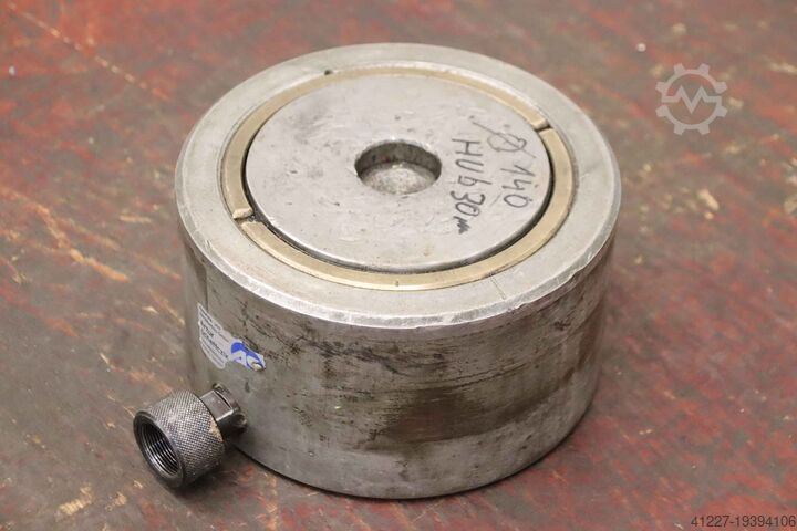 Короткоходный цилиндр для тяжелых условий эксплуатации Lukas Hub 30 mm