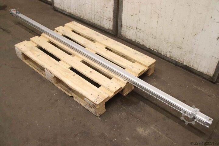 Пневматический цилиндр Festo DNCKE-40-2380-PPV-A-S