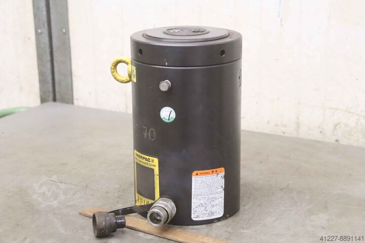 короткоходный цилиндр большой грузоподъемности 113 т Enerpac HCL 1006 Hub 150 mm 700 bar