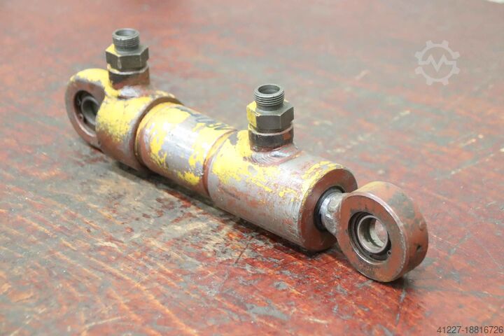 Гидравлический цилиндр unbekannt DZ25L38/100 GEHV  Hub 100 mm