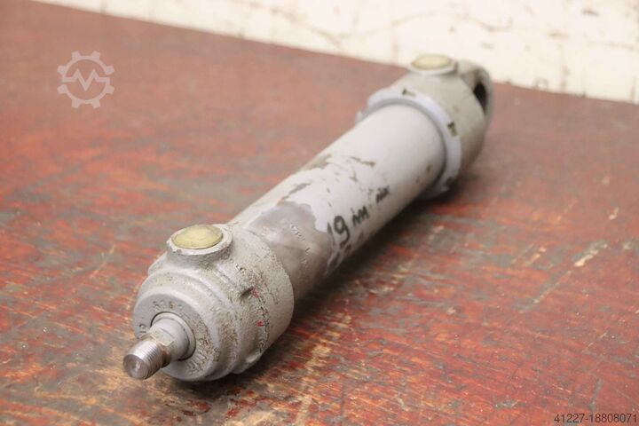 Гидравлический цилиндр Orsta Hydraulik B1-50/22-200   Hub 200 mm