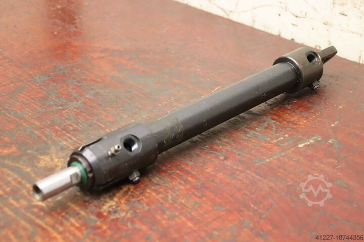 Гидравлический цилиндр unbekannt Hub 215 mm