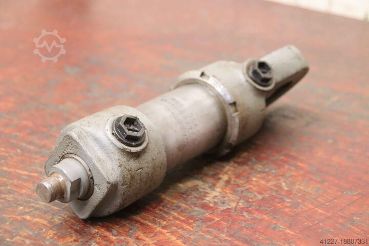 Гидравлический цилиндр Orsta Hydraulik B2-50/32x80  Hub 80 mm