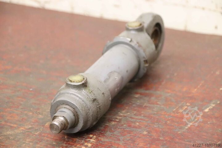 Гидравлический цилиндр Orsta Hydraulik B2-40/25x100/OW  Hub 100 mm