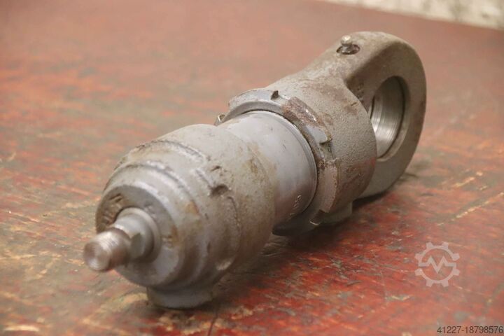 Гидравлический цилиндр Orsta Hydraulik B2-50/22x40  Hub 40 mm