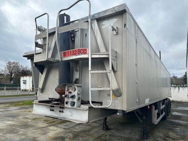 самосвальный полуприцеп BENALU 