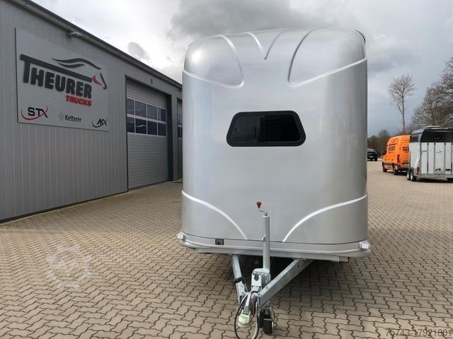 Прицеп для перевозки лошадей  2 A Hengstemodell,Sattelk. mit Bett