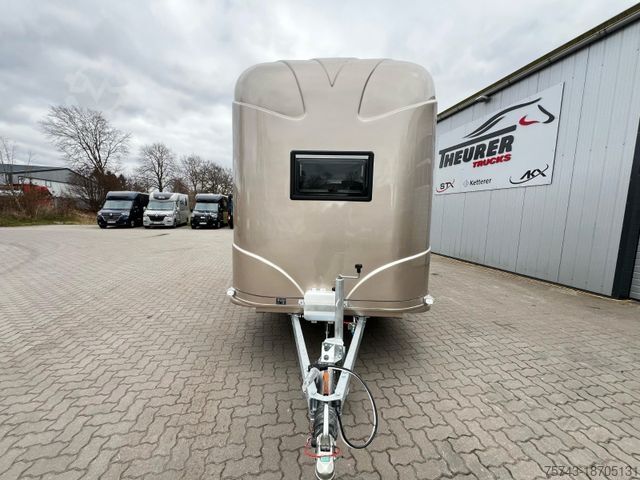 Прицеп для перевозки лошадей  ANKA Steinsberger 2,5t  Pferdeanh.m  Wohn. Dusch