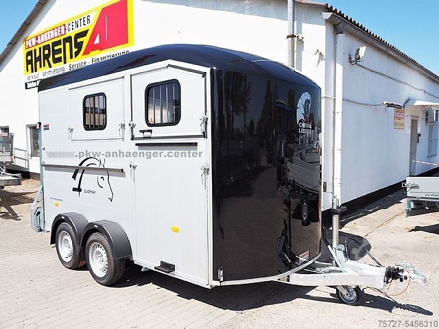 Прицеп для лошадей Cheval Liberté MAXI2 Pferdeanhänger Schrägstellung SK