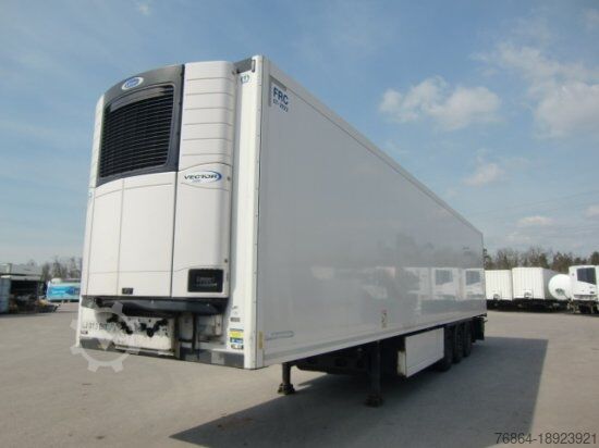 Низкорамный полуприцеп KRONE CARRIER VECTOR 1350, LIFTACHSE