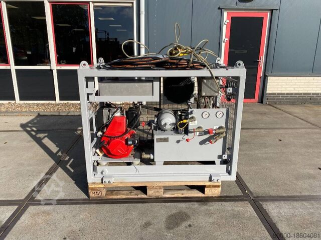 Низкий погрузчик Lombardini Powerpack