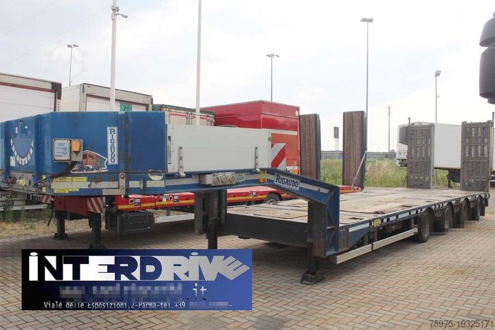низкорамный полуприцеп для перевозки строительной техники rigaudo carrellone allungabile 4assi usato