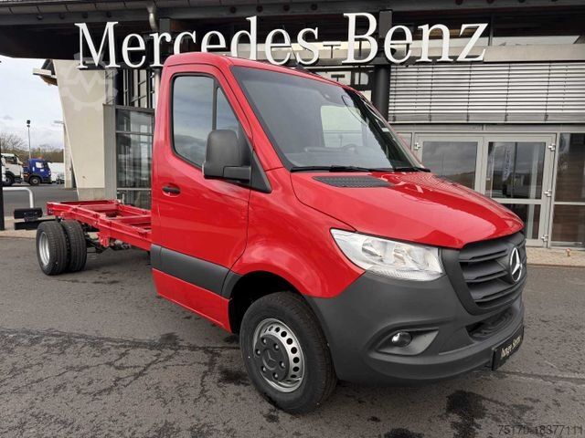 Шасси фургона MERCEDES-BENZ Sprinter 517 CDI 4325 Fahrgestell AHK3,5 5.500kg
