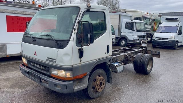 Шасси фургона MITSUBISHI Canter FE 649 Fahrgestell 4x2 BJ 2003