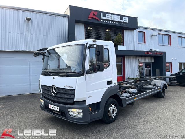 Шасси фургона MERCEDES-BENZ Atego 818*BDF*Hubschwinge*Klima*3 Sitze*