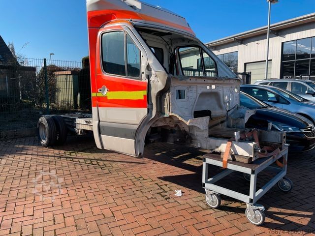 Шасси фургона MERCEDES-BENZ Sprinter 519 CDI Fahrgestell