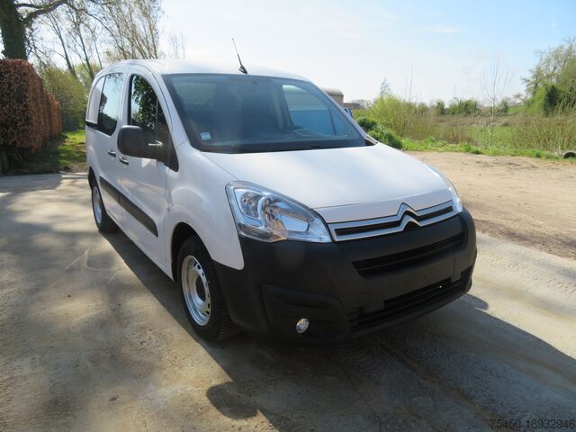 компактный фургон Citroen Berlingo