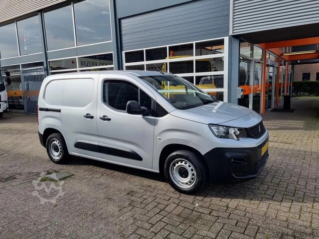 Рефрижераторный фургон Peugeot Partner 1.5 HDI/ Koelwagen/ Airco/ Navi