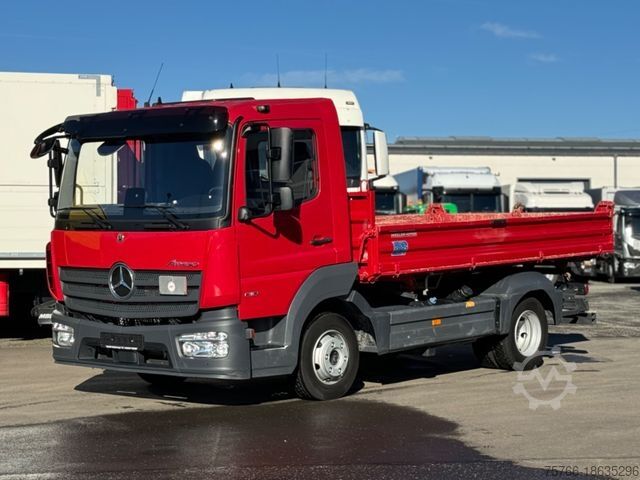 Трёхсторонний самосвальный фургон MERCEDES-BENZ ATEGO 818 / 2 x AHK / 3 SITZER / 23 TKM !