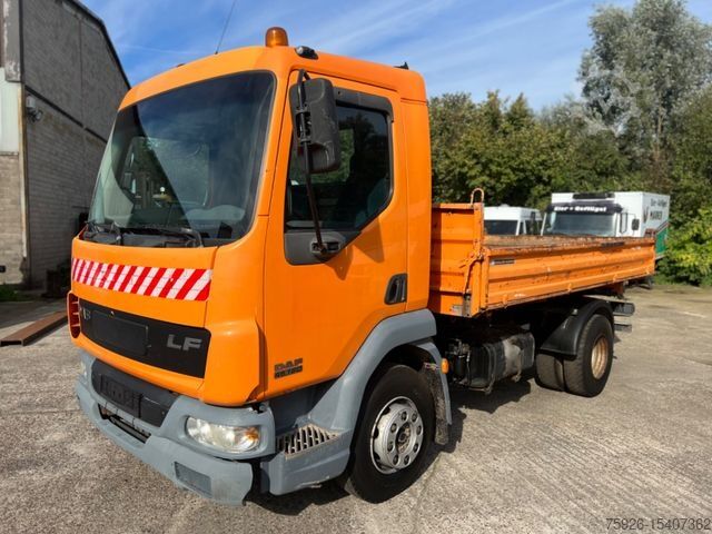 Трёхсторонний самосвальный фургон DAF LF 45E180 *Dreiseitenkipper*