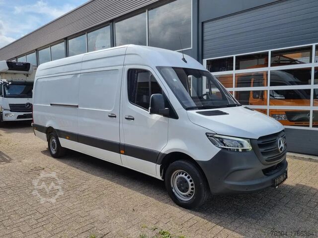 Фургон с ящиками Mercedes-Benz Sprinter 315 CDI L3H2/ Airco/ Navi/ Xenon