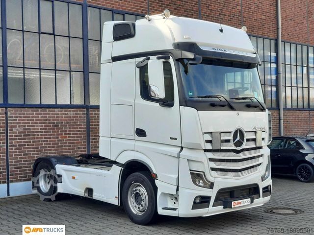 Грузовик для опасных материалов MERCEDES-BENZ 1851 LS ACTROS L Giga Retarder Standklima ADR