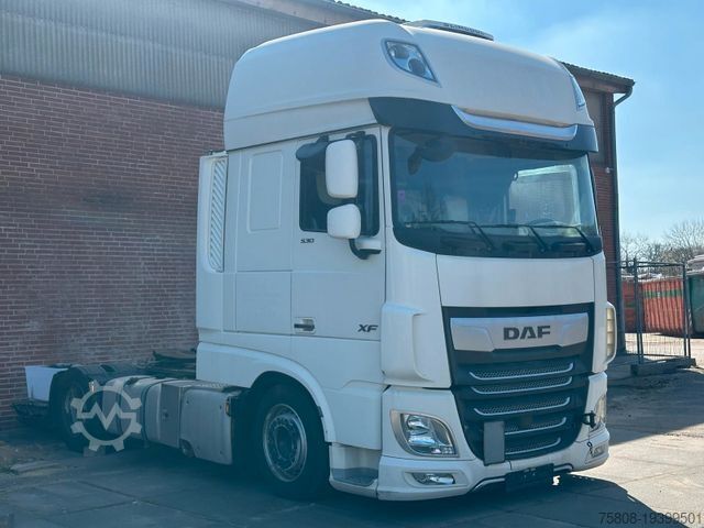 Тягач большого объема DAF XF530 XLOW Verstellbare Kupplung