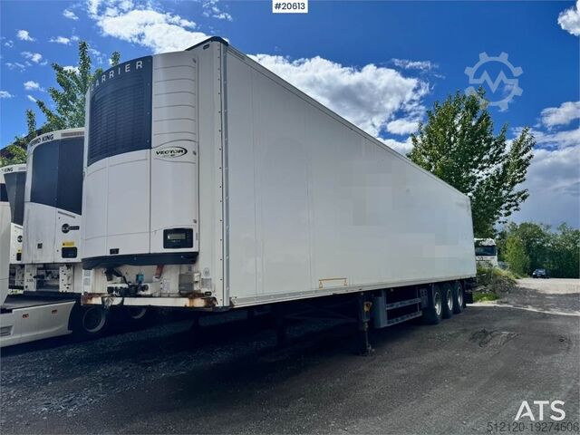 Шкаф Schmitz Semi с холодильником и морозильной камерой. Schmitz Cabinet Semi w/ Fridge/Freezer.