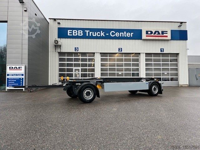 Самосвальный прицеп  Schlittenanhänger 18 S