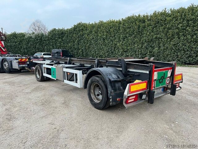 Самосвальный прицеп ZORZI RIMORCHIO SCARRABILE ZORZI 20R070 PNEUMATICO