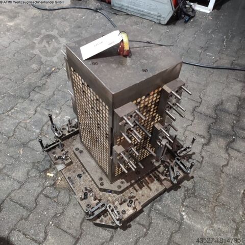 Зажимной куб UNBEKANNT Gewinderasterturm 640x640x780