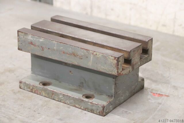 Зажимной куб с Т-образными пазами Guss 245/165/H130 mm