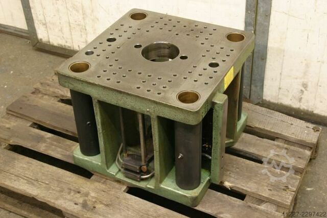 Зажимной куб Arburg 490/490/H400 mm